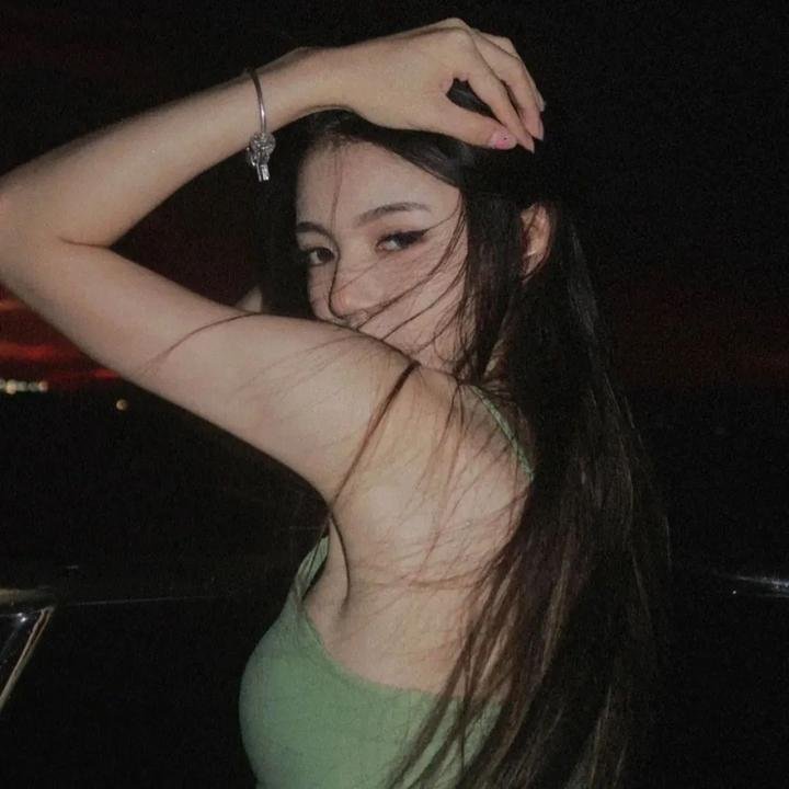 重生八零年代娶了师娘