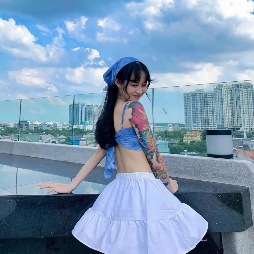 圆月弯刀